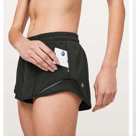 Lululemon Hotty Hot Short II 2.5", Black - Picture 1 of 5